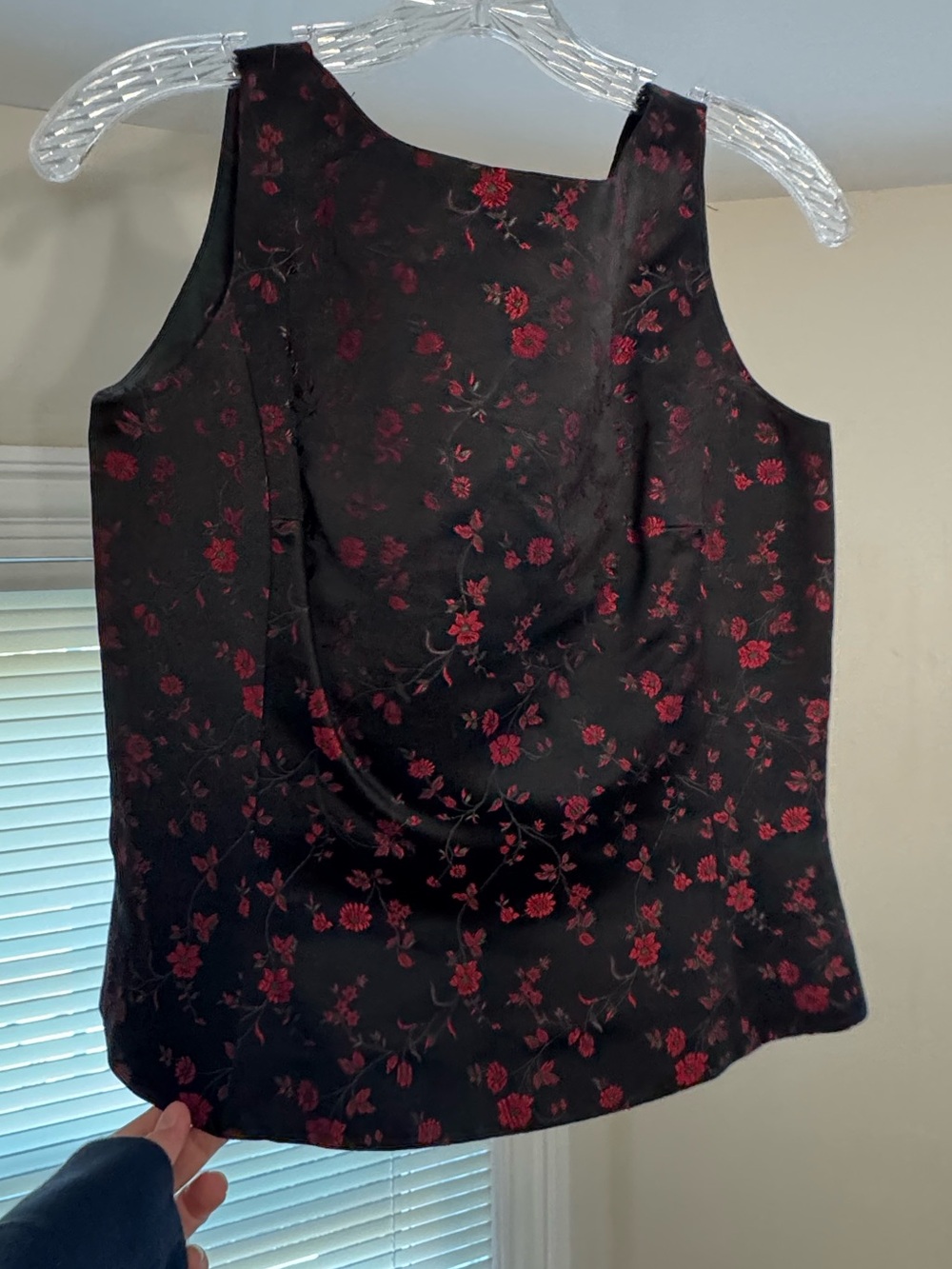Floral Embroidered Ann Taylor
Oriental Black Red Holiday